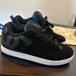 DC Men’s Black and Blue Low-Top Skate Sneakers